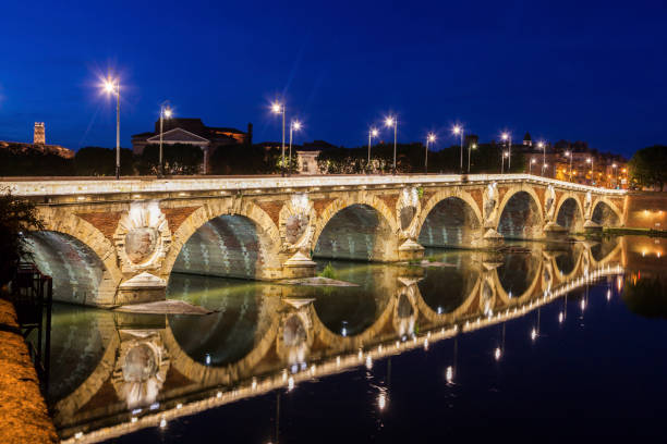 istock Pont Neuf in Toulouse 835976700