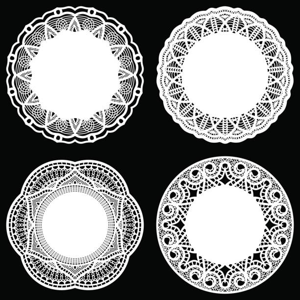 ilustraciones, imágenes clip art, dibujos animados e iconos de stock de conjunto de elementos de diseño, cordón redondo tapetito de papel, servilleta para decorar la torta, plantilla de corte, elemento de felicitación ilustraciones vectoriales - paper lace isolated on red white