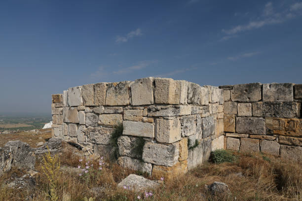 istock Wall of Hierapolis Ancient City, Turkey 835999114