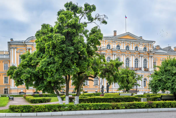 istock Suvorov School in St. Petersburg 836041794