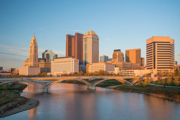 View of downtown Columbus Ohio View of downtown Columbus Ohio Skyline at Sunset columbus stock pictures, royalty-free photos & images