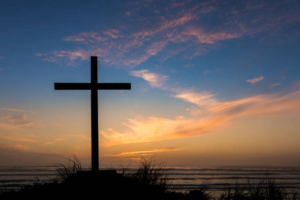 istock Dusk Sunset Salvation Cross 836062986