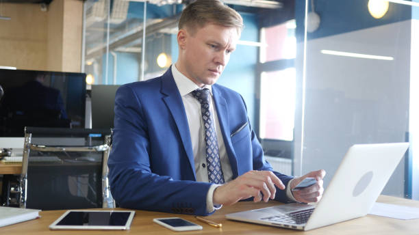 istock Businessman doing successful online shopping 836113962