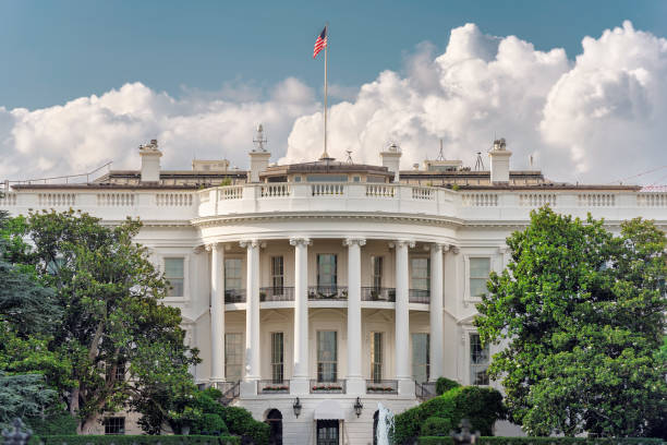 la casa blanca en washington dc - white house washington dc american flag president fotografías e imágenes de stock