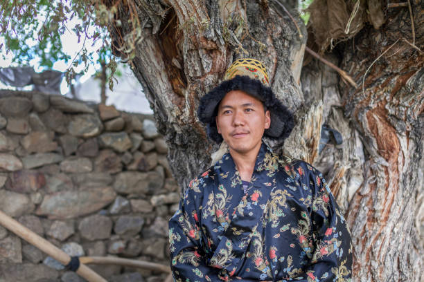 istock a young man in tradtional dress 836487230