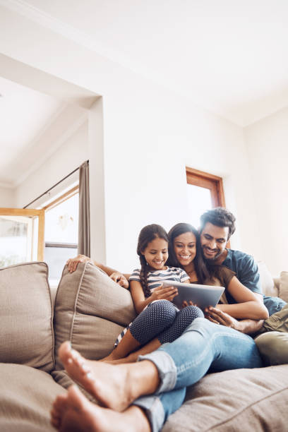 istock Family entertainment sorted with smart technology 836523942