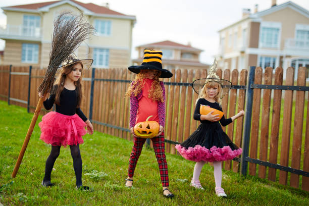 istock Witches of halloween 836524302