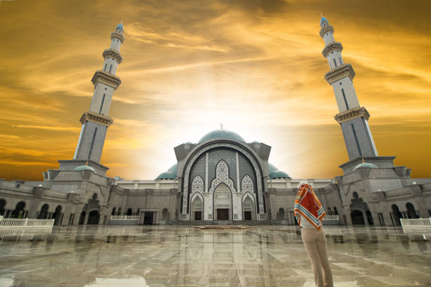 istock Malaysia muslim people pray 836575602