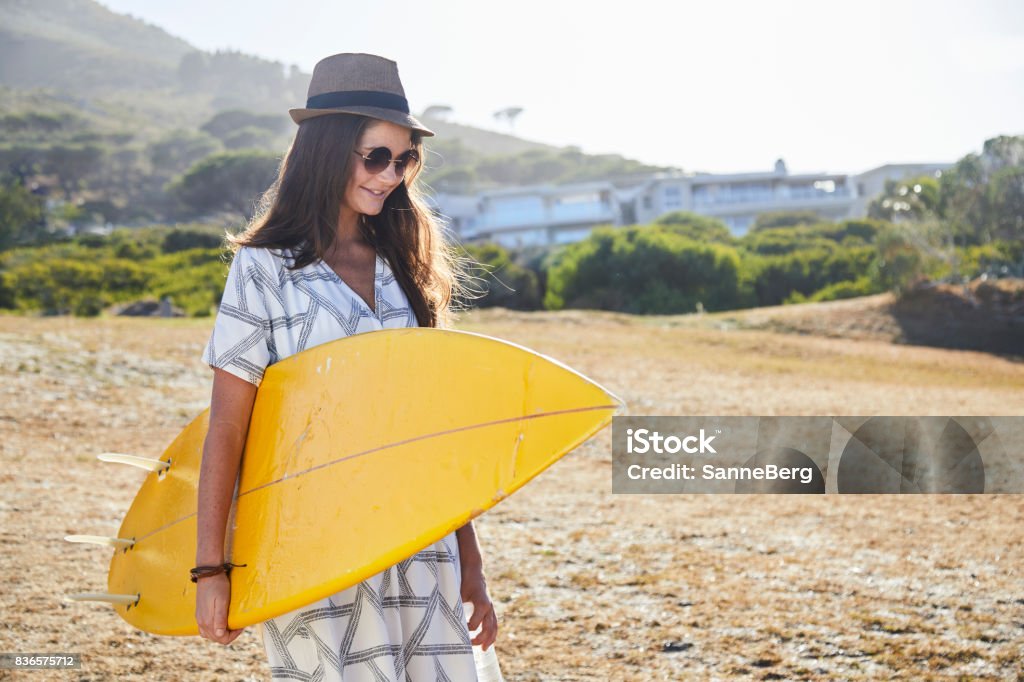 Garota surfista  - Foto de stock de Jovem Adulto royalty-free