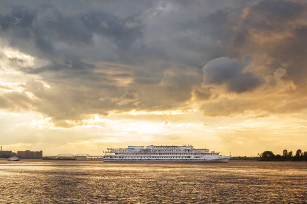 istock Passenger ship departs during a bright sunset from Nizhny Novgorod 836588606