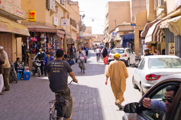 Taroudant: Crowded street. One of main streets during the rush hours.