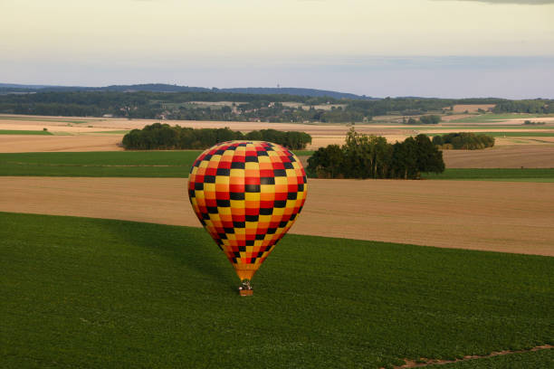 istock Low flying hot air balloon 836695208