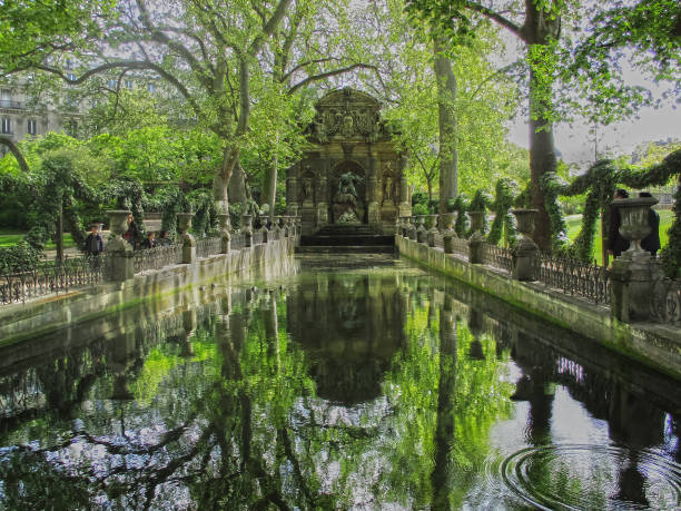 istock Medici Fountain 836702872