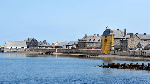 fortaleza de louisbourg, cape breton, nueva escocia, canadá - louisbourg fotografías e imágenes de stock