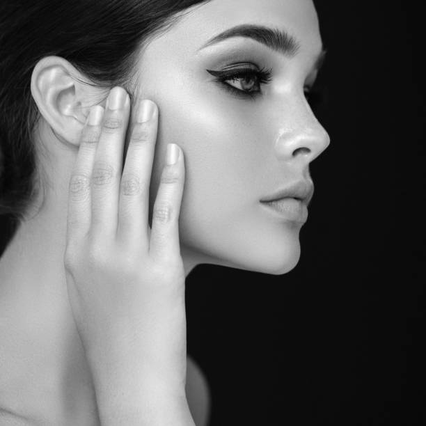 istock Beautiful woman 837431674