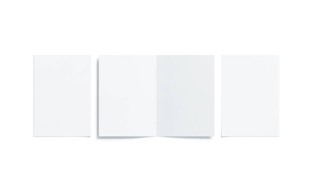 blanco blanco dos mock de folleto a5 doblado para arriba, abierto cerrado - close up newspaper folded document fotografías e imágenes de stock
