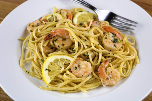 istock Garlicky Shrimp Scampi 837544222