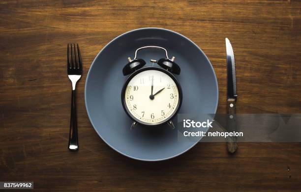 Time To Eat Stock Photo - Download Image Now - Fasting - Activity, Clock, Food