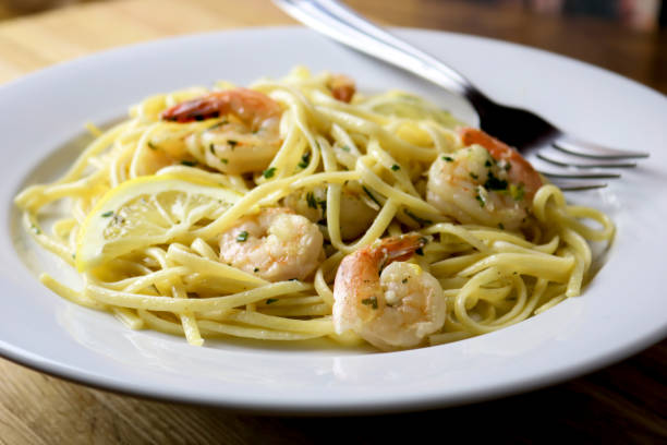 istock Lemon Shrimp Scampi with Linguine 837683654