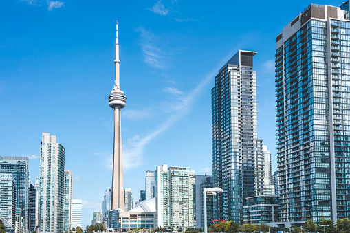 Vista lado oeste de la torre CN de Toronto photo