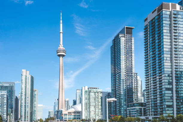istock West Side View of Toronto's CN Tower 837868388