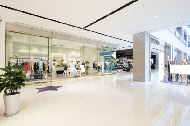 interior do corredor moderno - clothing store shopping fashion clothing - fotografias e filmes do acervo