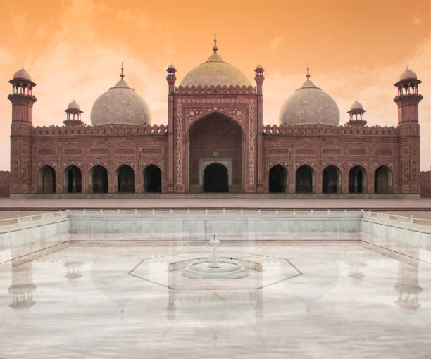 istock Badshahi Mosque with golden sky 838017344