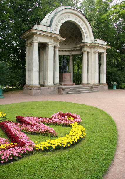 istock The Rossi Pavilion in Pavlovsk Park 838068410