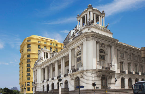The Palace of Pedro Ernesto is an impressive building on the square in the city center. Today it houses the city hall. Today it houses the city hall. City hall built in the colonial era. It has two floors, the gallery , columns with capitals, arched entrances and Windows. At the corners of the building are graceful towers.