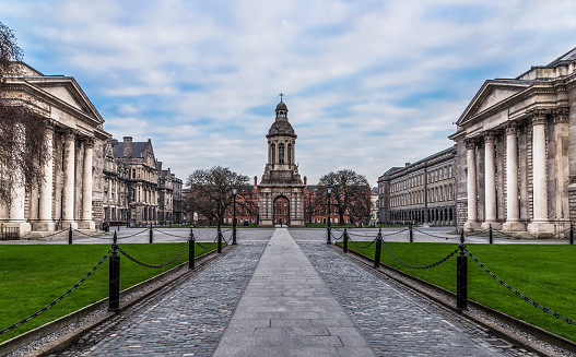 Trinity College de Dublín Irlanda photo