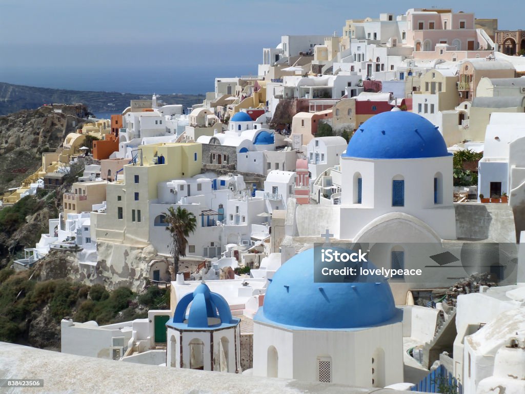 그리스 섬 스타일 화이트와 블루 색 교회 Oia 마을 그리스의 산토리니 섬에 그리스에 대한 스톡 사진 및 기타 이미지 - 그리스,  0명, 개성-개념 - Istock