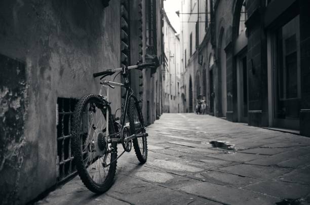 istock Lucca street bike 838473324
