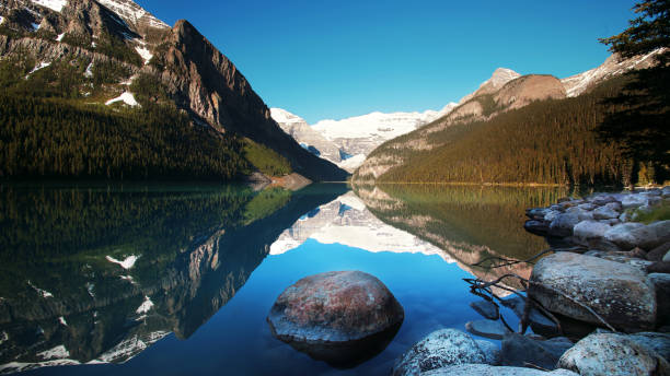 istock Sunrise on Lake Louise 838487482