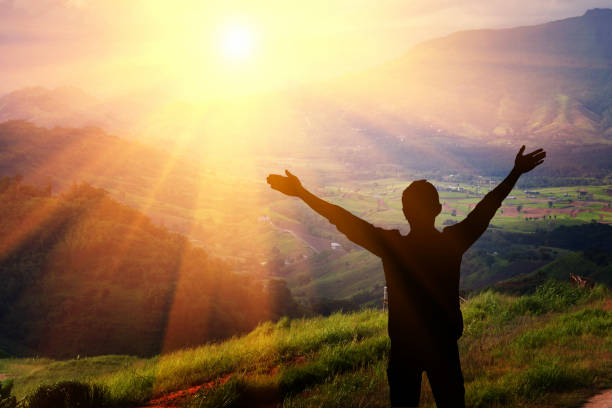 dziękczynienie mężczyzn na górze - heaven light day god zdjęcia i obrazy z banku zdjęć