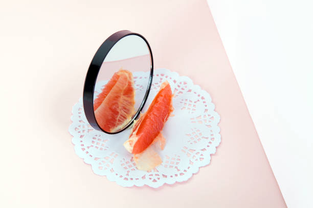 specchio pompelmo - doily freshness raw sweet food foto e immagini stock