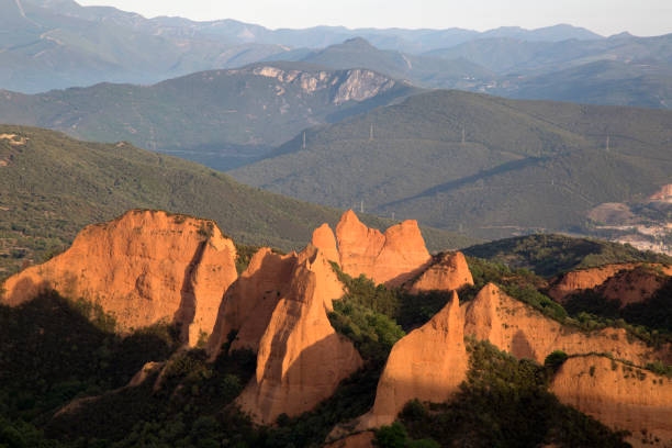 istock View of Peaks, Medulas, Leon 838810002