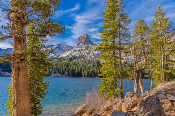istock Lake Geroge Califorian Sierra Nevada at Mammoth Lakes, CA 839000182