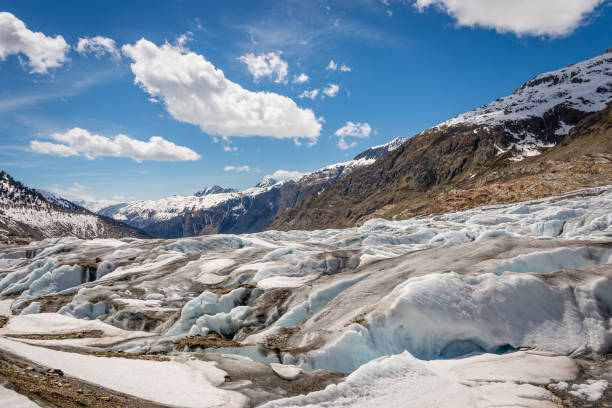 aletschgletscher frühling schmelze - glacier aletsch glacier switzerland european alps stock-fotos und bilder