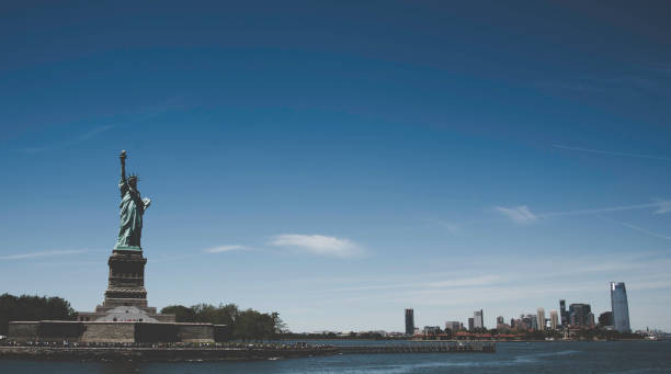 istock Statue Of Liberty 839395172