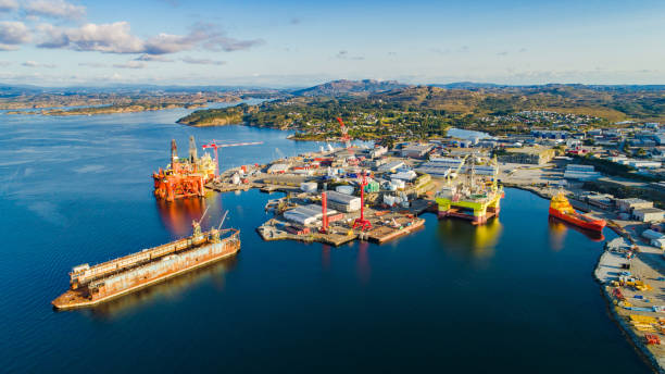 istock Oil rigs under maintenance near Bergen, Norway. 839554714