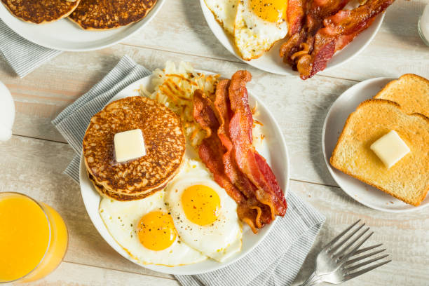 istock Healthy Full American Breakfast 839573360