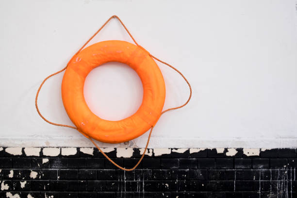 bóia de vida de laranja - life jacket life belt buoy float - fotografias e filmes do acervo