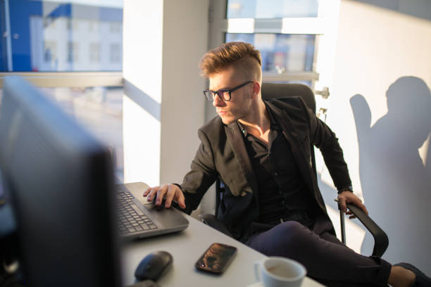 istock Young businessman in the office 839897594