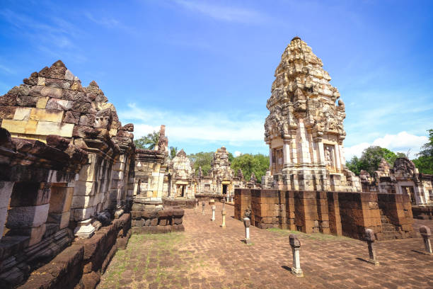 prasat sdok kok thom - prasart phra debidorn - fotografias e filmes do acervo