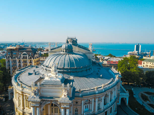 istock Aerial view Opera and Ballet Theater 839966400