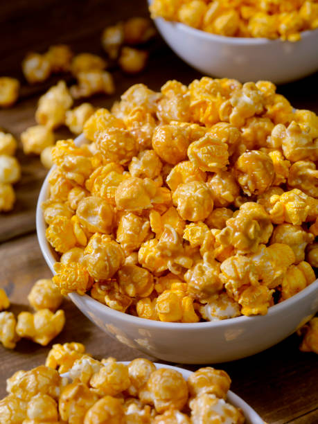 istock Chicago Style Popcorn, Caramel and Cheddar Mix 839992388