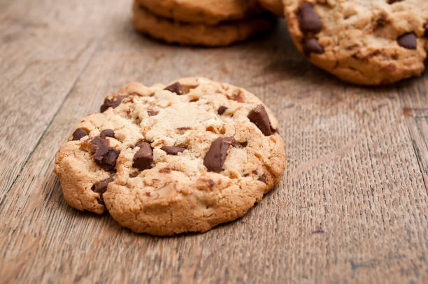 istock cookies on wooden background 840006070