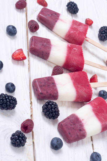 istock Colorful homemade popsicle 840047738