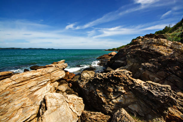 istock Amazing sea with blue summer wave and rocks. Summer sea background. 840056952
