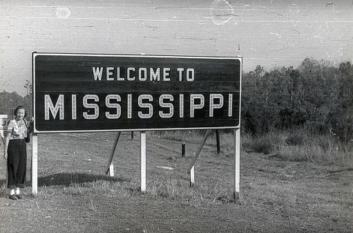 Mississippi state border, USA,1952. State border sign of the state of Mississippi.